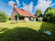 Maison à PERONNE-EN-MELANTOIS