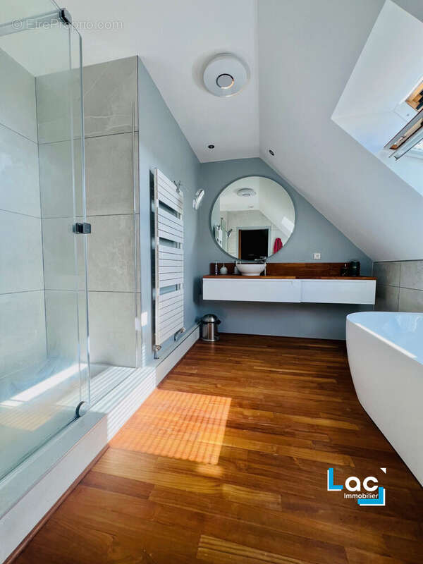 Maison à PERONNE-EN-MELANTOIS