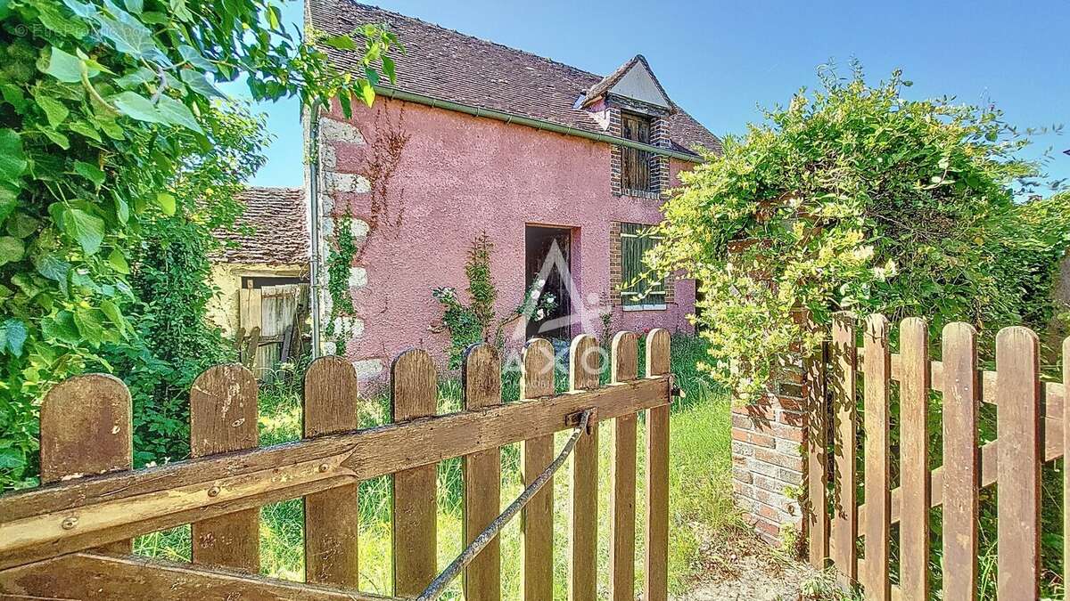 Maison à FERRIERES-EN-GATINAIS