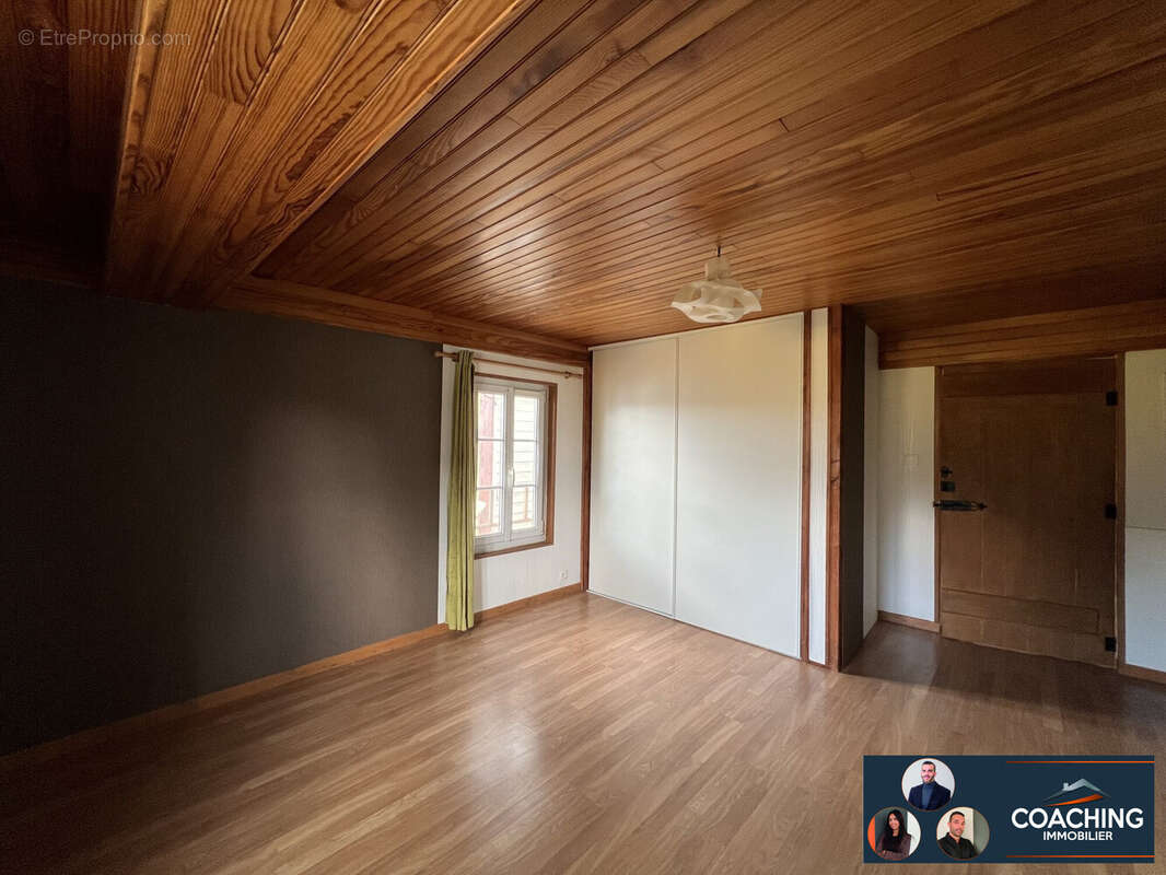 Maison à SAINT-REMY-EN-BOUZEMONT-SAINT-GENEST-ET-ISSON