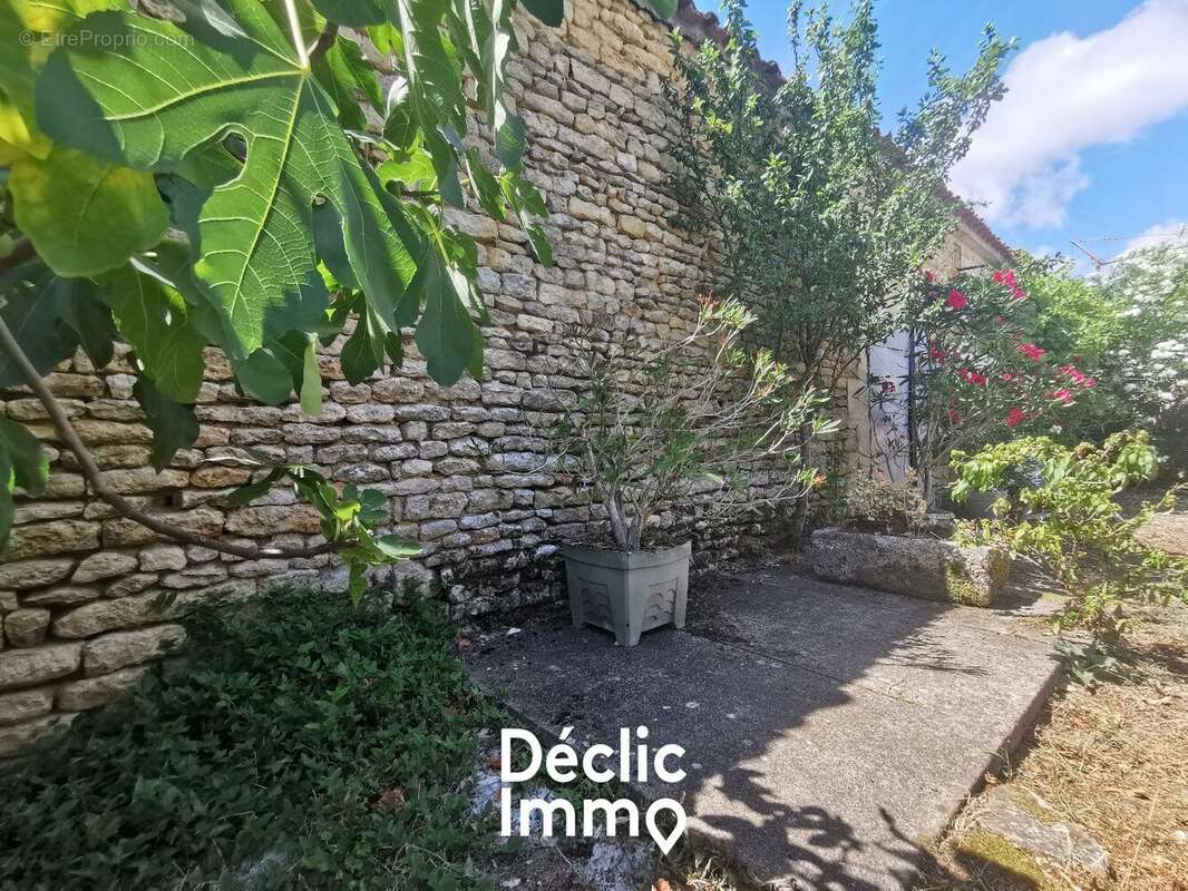 Maison à SAINT-PIERRE-LE-VIEUX