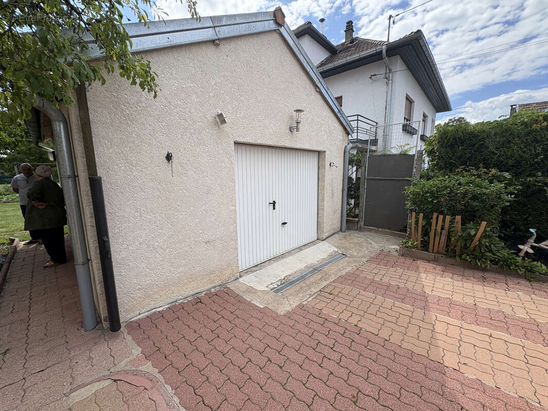 Maison à SAINT-LOUP-SUR-SEMOUSE