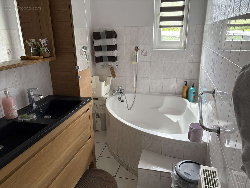 Maison à SAINT-LOUP-SUR-SEMOUSE