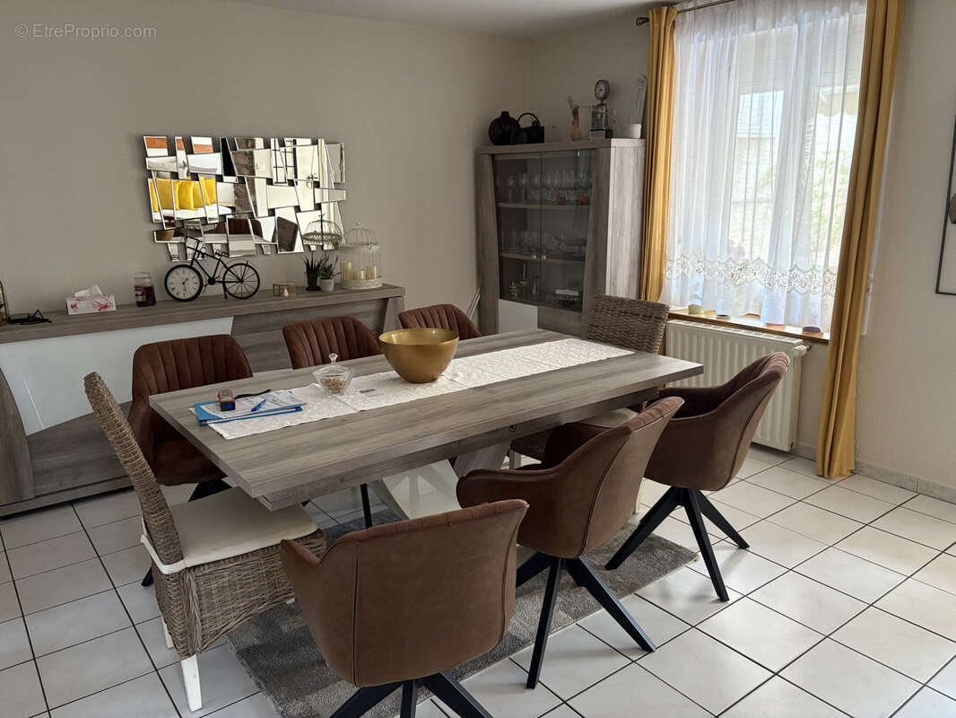 Maison à SAINT-LOUP-SUR-SEMOUSE