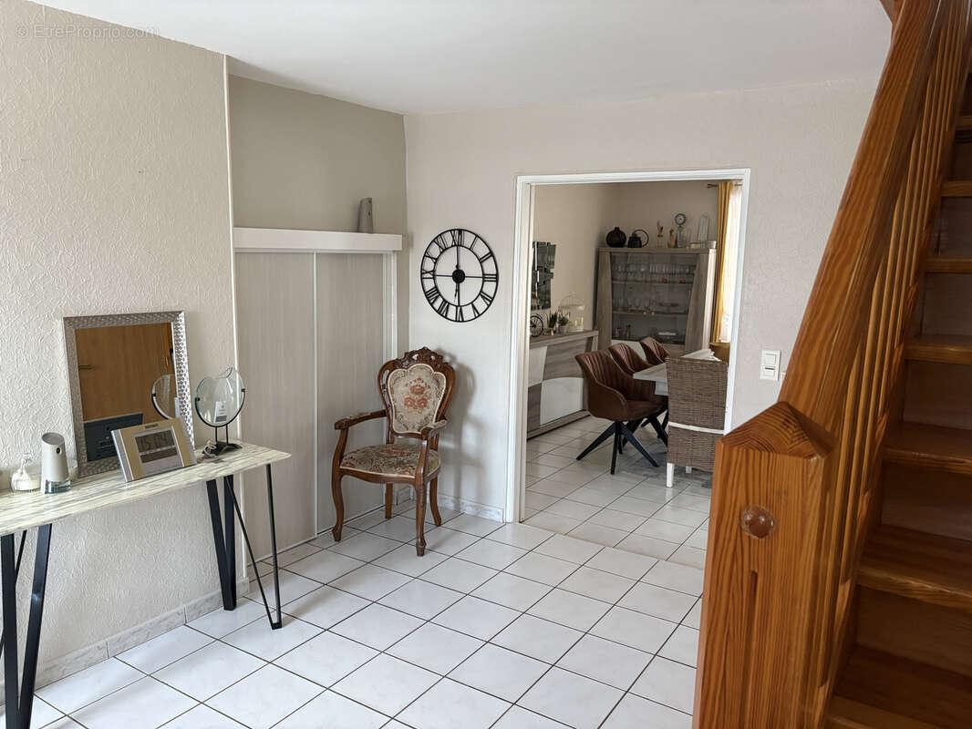 Maison à SAINT-LOUP-SUR-SEMOUSE