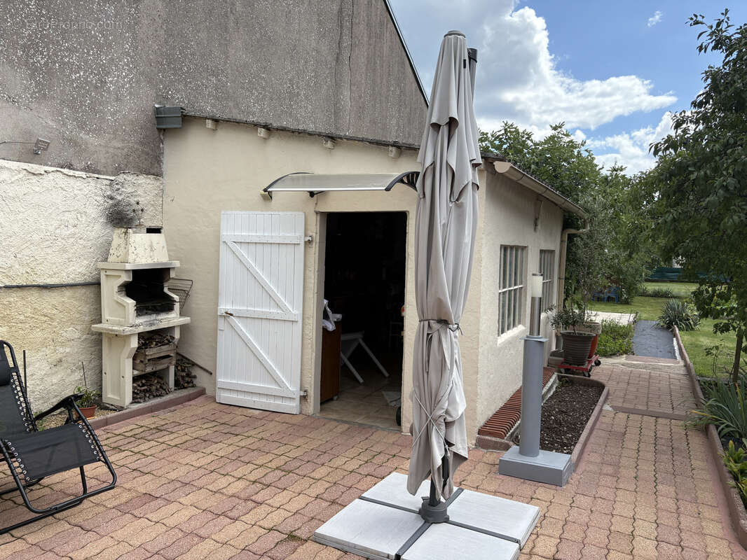 Maison à SAINT-LOUP-SUR-SEMOUSE