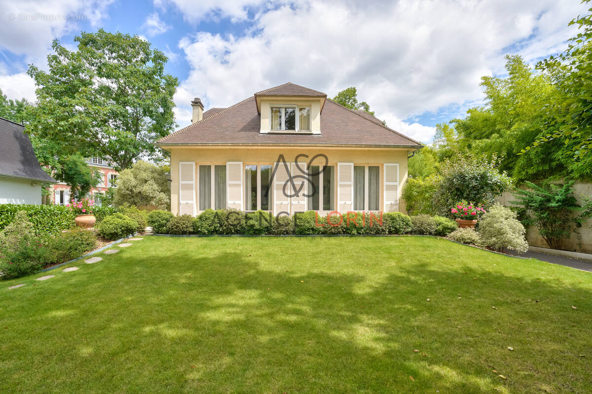 Maison à LE VESINET