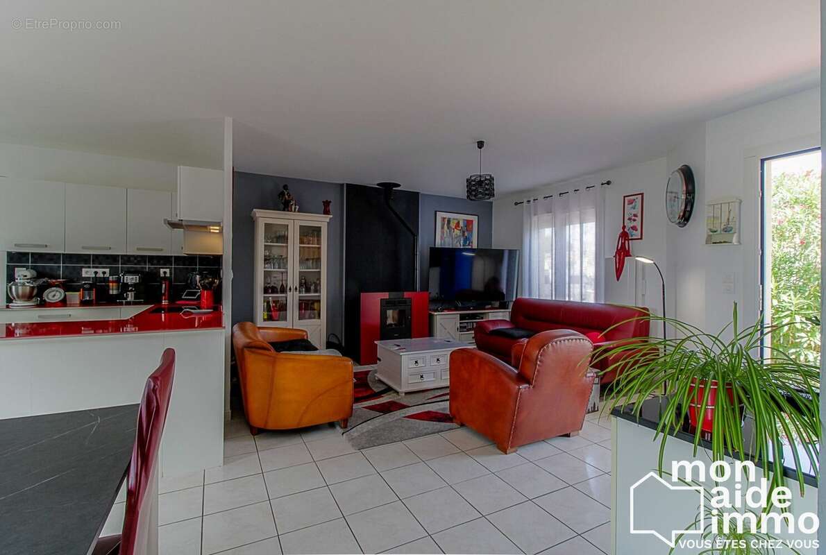 Maison à CIRE-D&#039;AUNIS