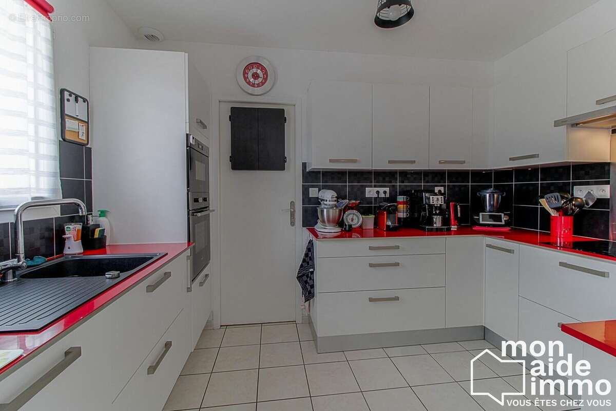 Maison à CIRE-D&#039;AUNIS