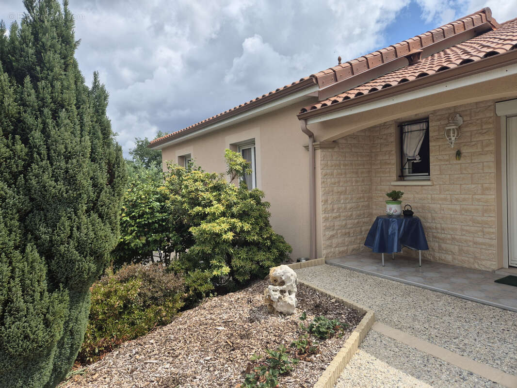 Maison à COGNAC-LA-FORET