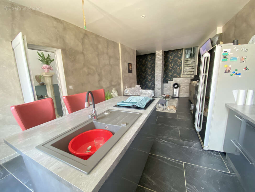 Maison à BELVEZE-DU-RAZES