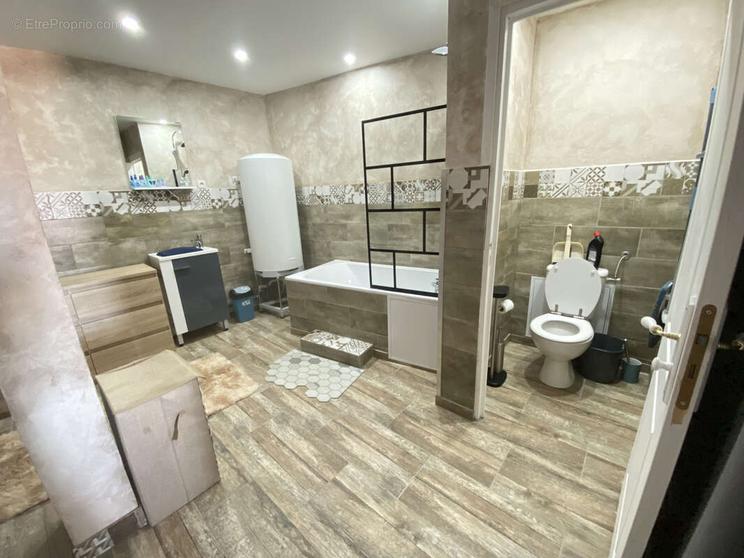 Maison à BELVEZE-DU-RAZES