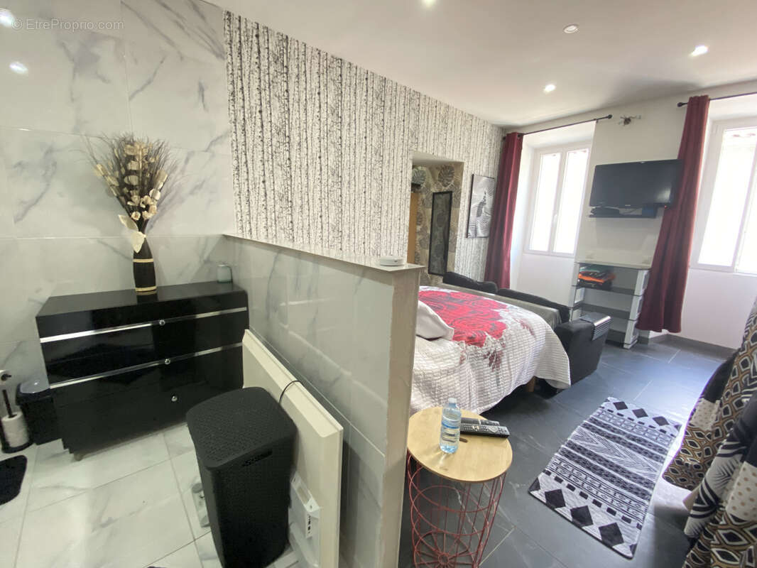 Maison à BELVEZE-DU-RAZES