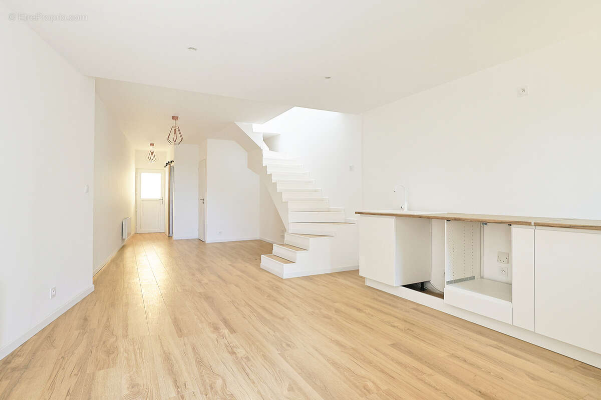 Maison à PUGET-VILLE