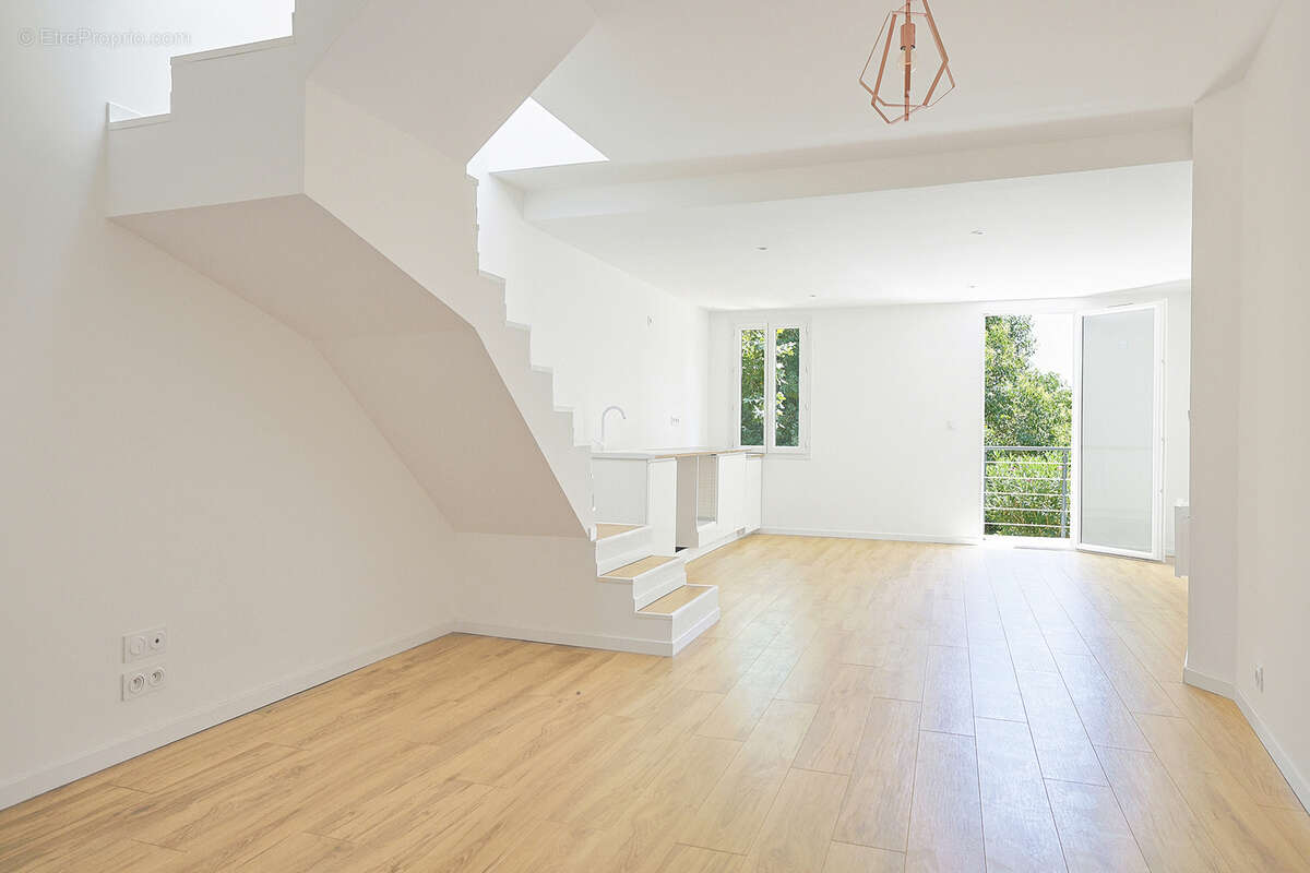 Maison à PUGET-VILLE