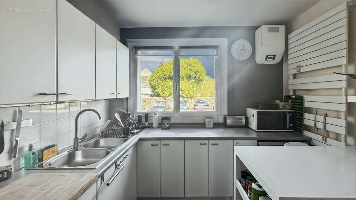 Appartement à NEAUPHLE-LE-CHATEAU