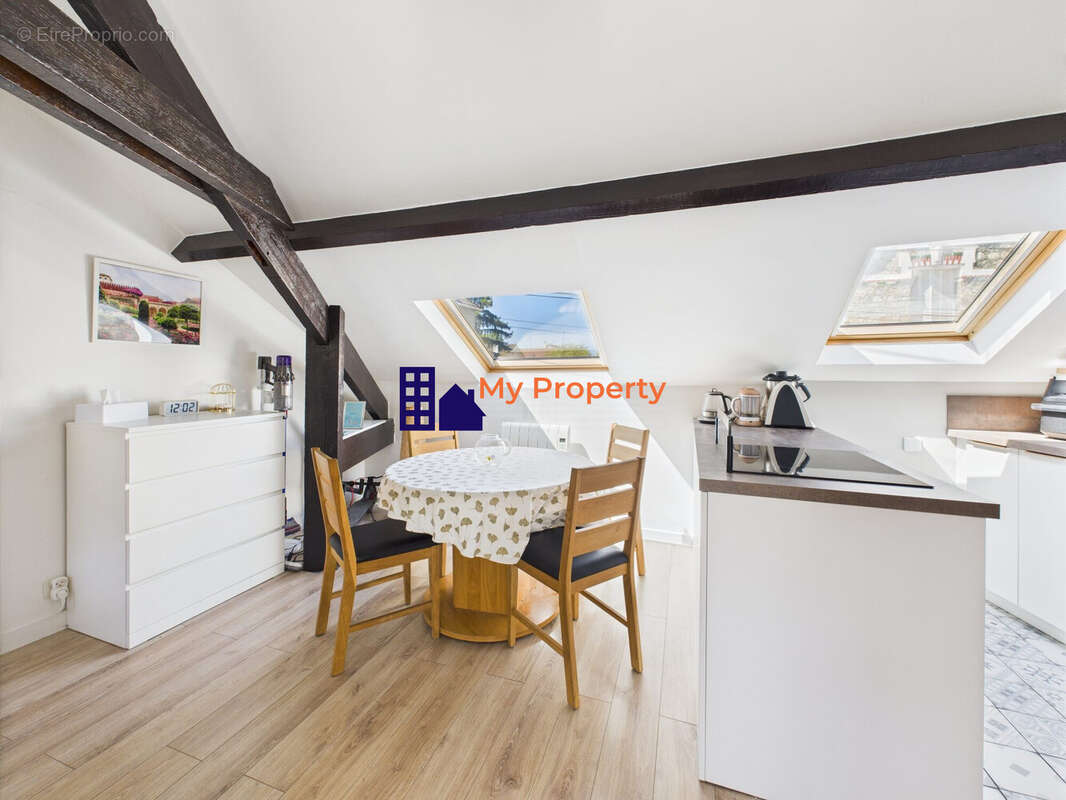 Appartement à HOUILLES