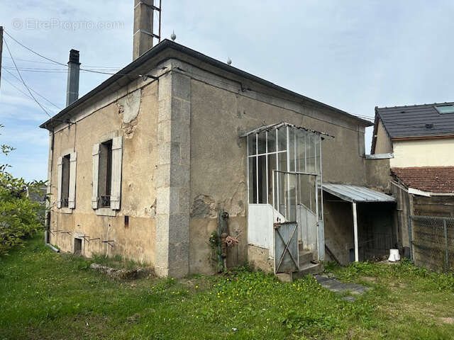 Maison à LORMES