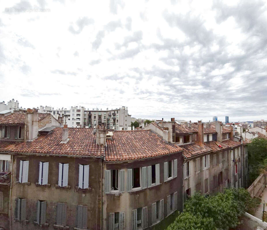 Appartement à MARSEILLE-3E