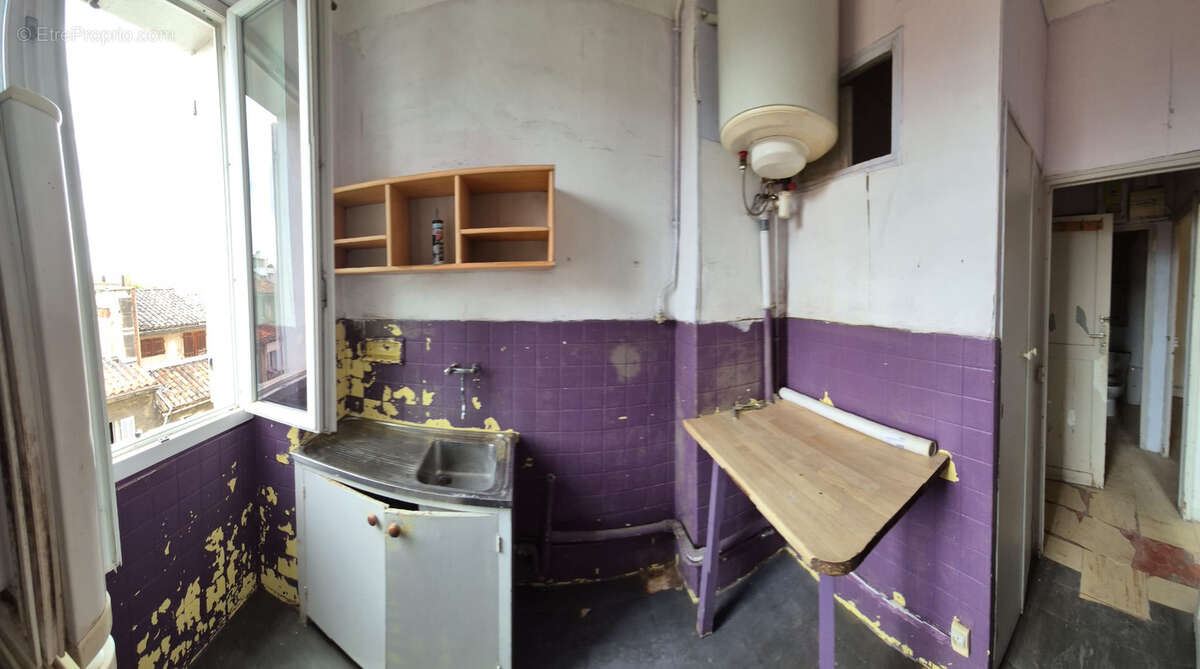 Appartement à MARSEILLE-3E