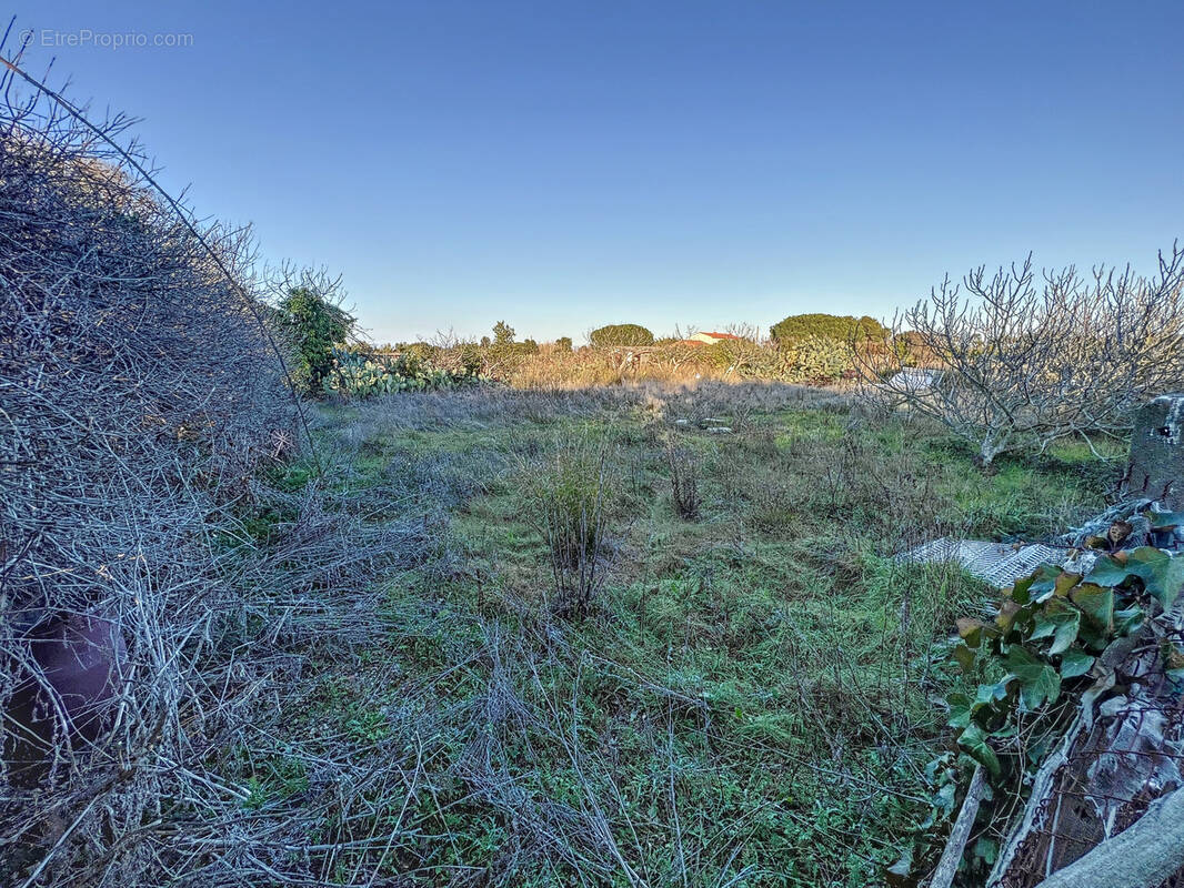 Terrain à BOMPAS