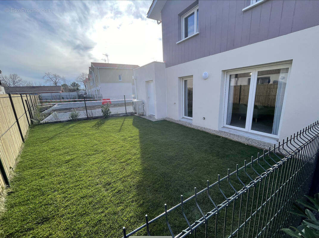 Maison à PAREMPUYRE