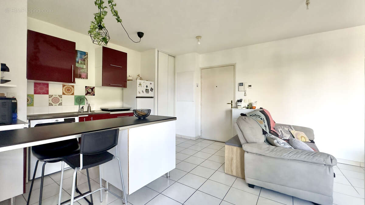 Appartement à SAINTE-FOY-LES-LYON