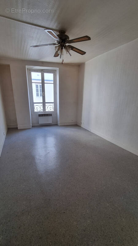 Appartement à PARIS-20E
