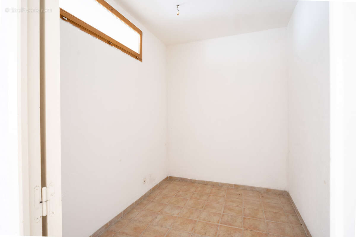 Appartement à MARSEILLE-2E