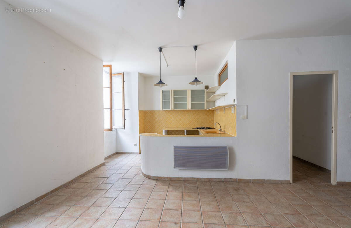 Appartement à MARSEILLE-2E