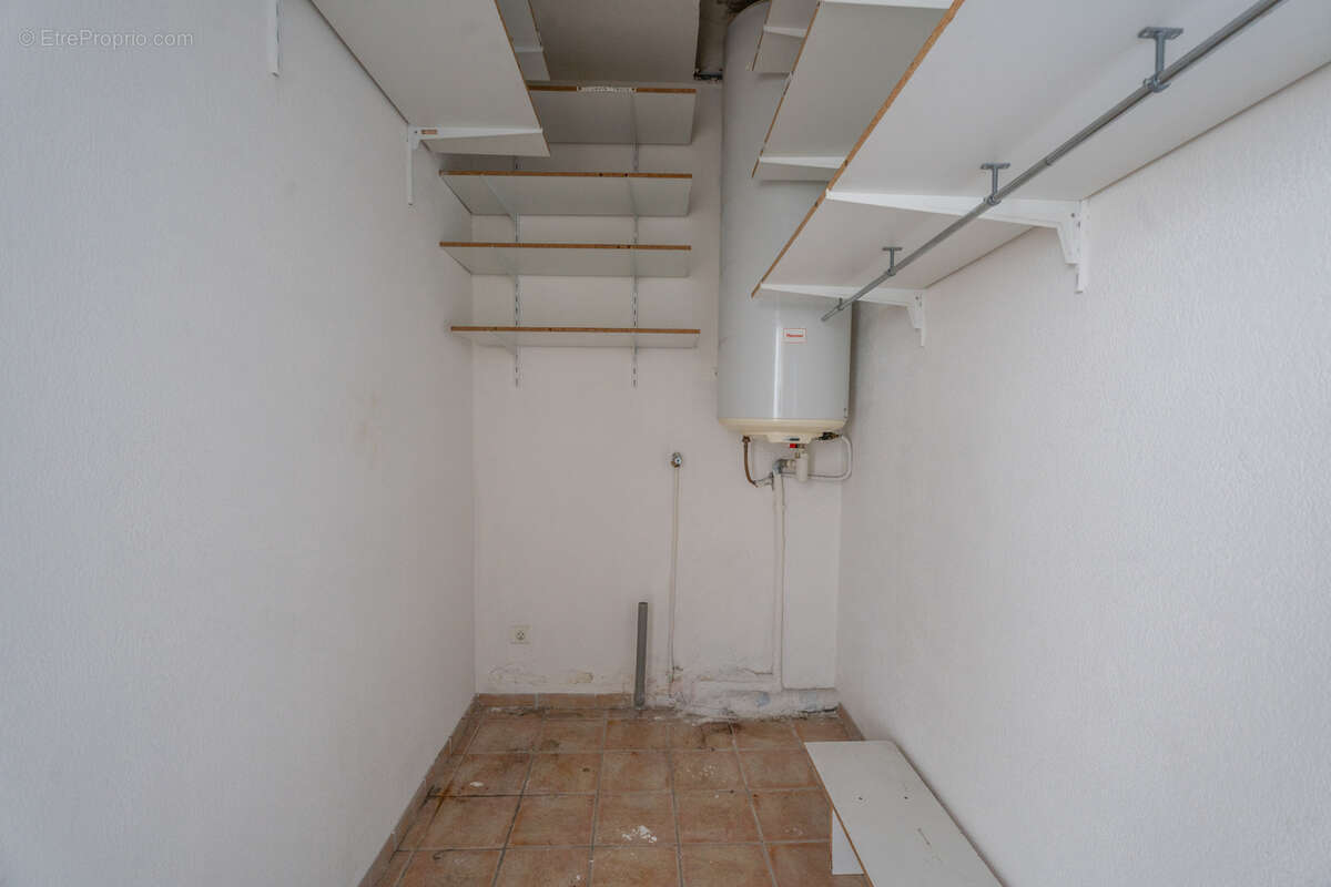 Appartement à MARSEILLE-2E