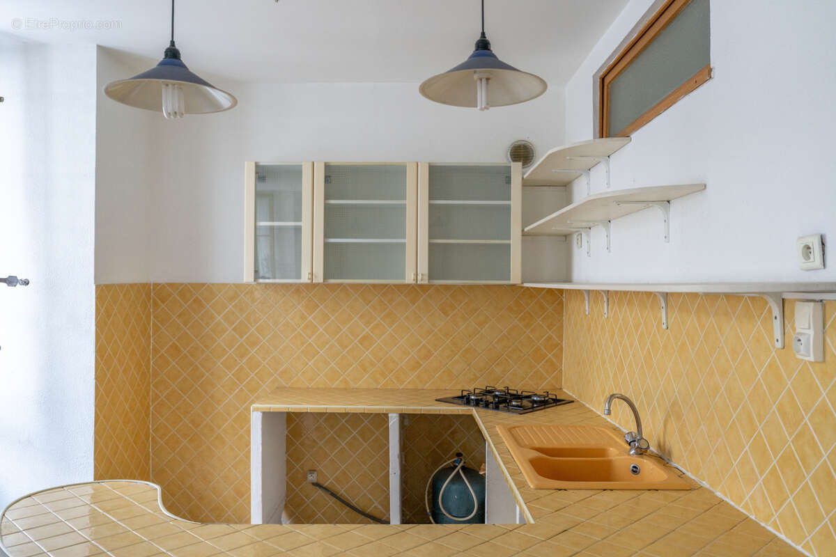 Appartement à MARSEILLE-2E