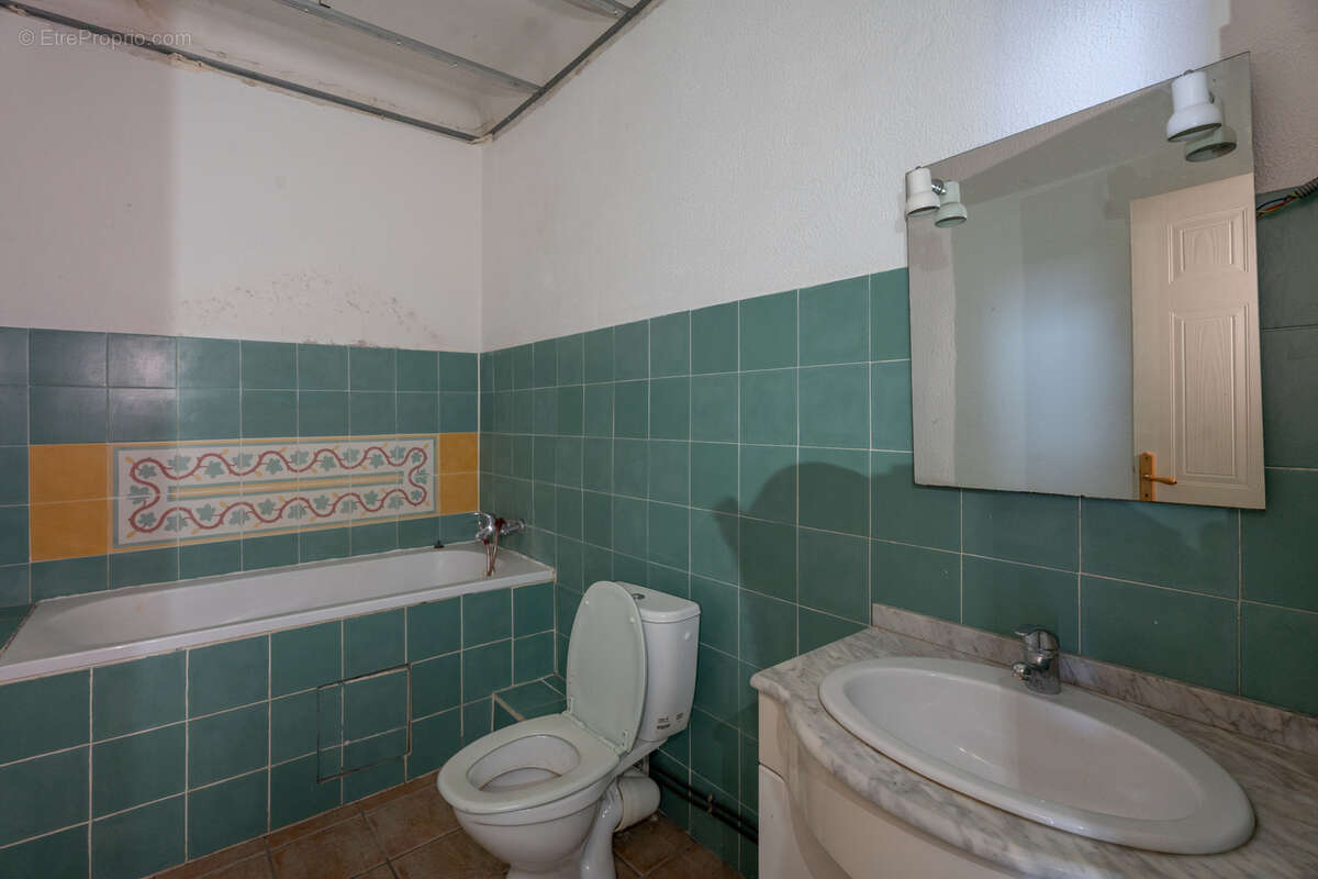 Appartement à MARSEILLE-2E