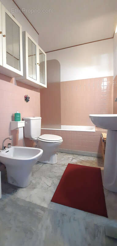 Appartement à ROQUEBRUNE-CAP-MARTIN