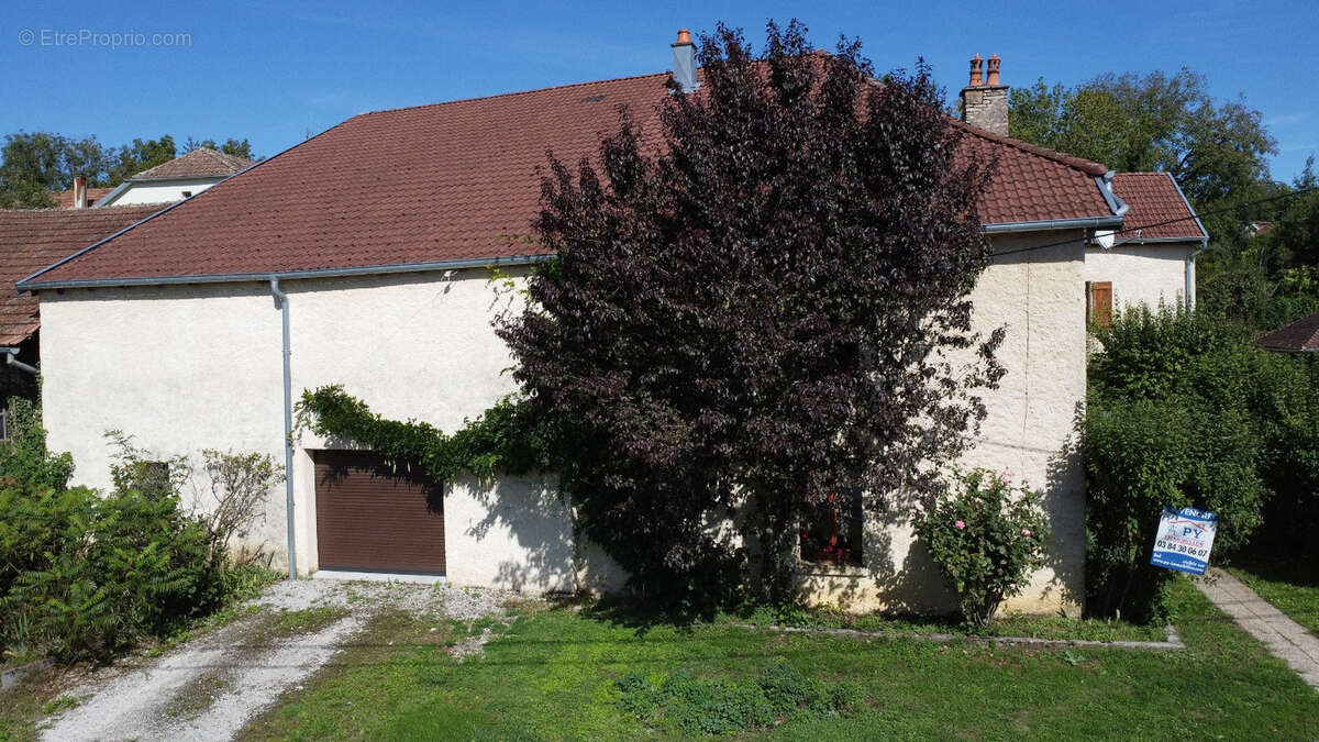 Maison à POMOY