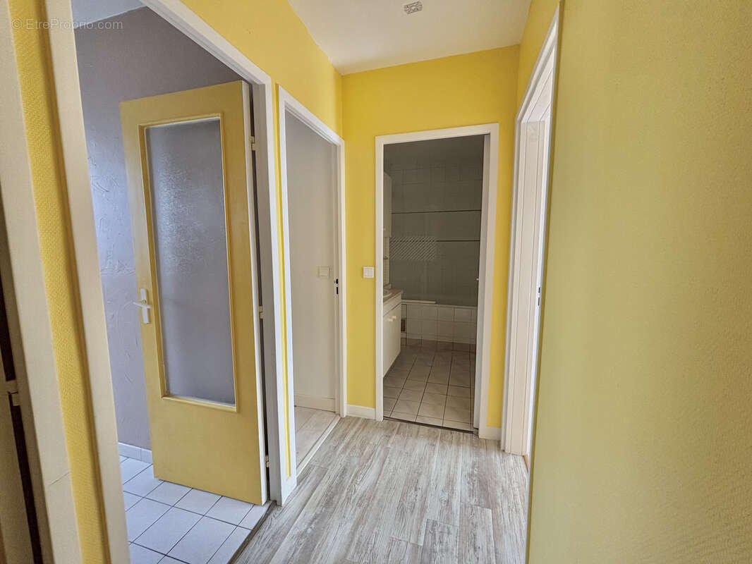 Appartement à LA RICHE