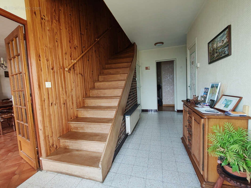 Maison à NANTEUIL-LE-HAUDOUIN