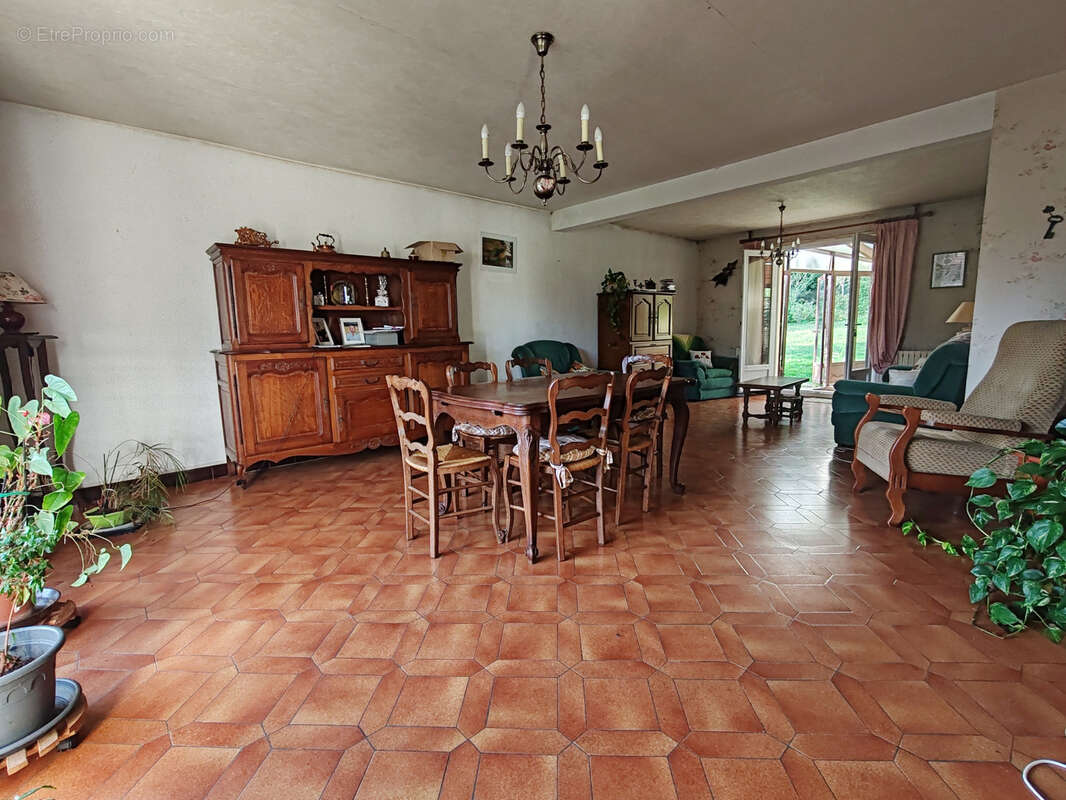 Maison à NANTEUIL-LE-HAUDOUIN