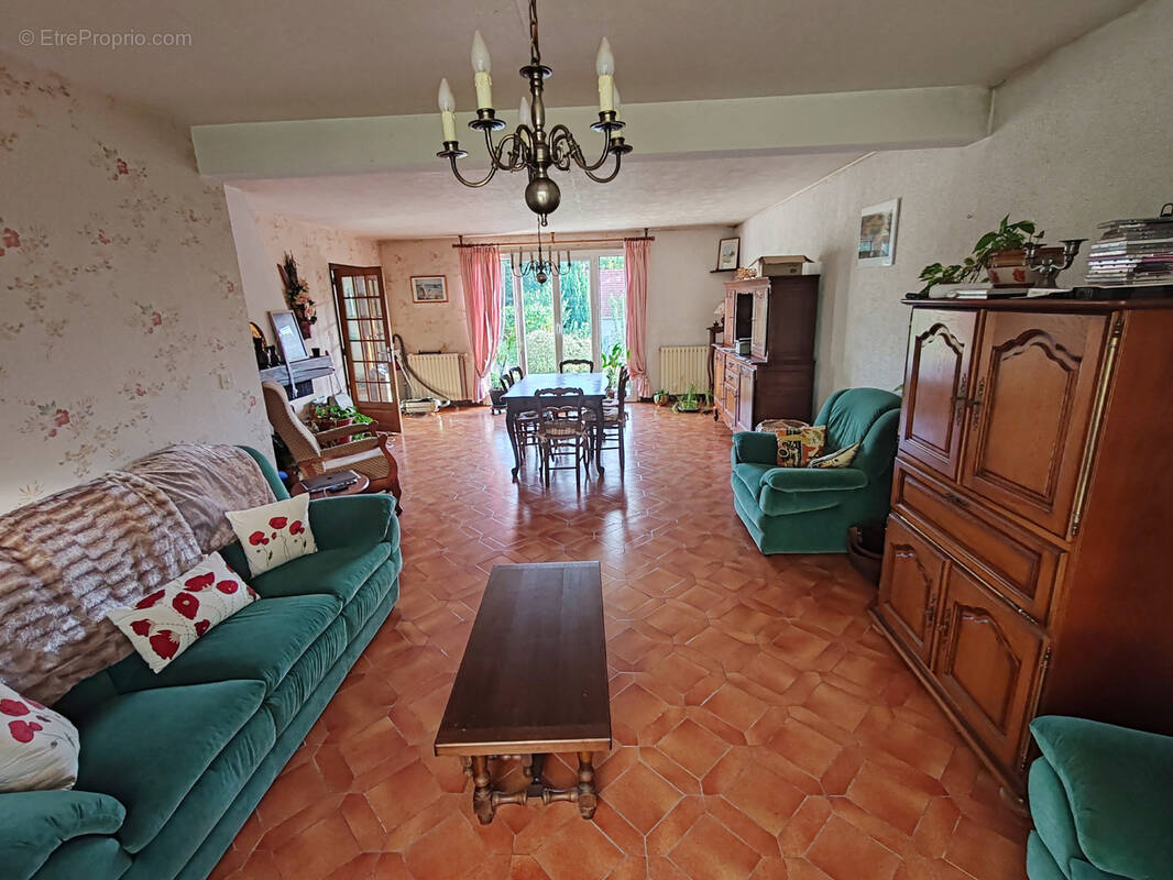 Maison à NANTEUIL-LE-HAUDOUIN