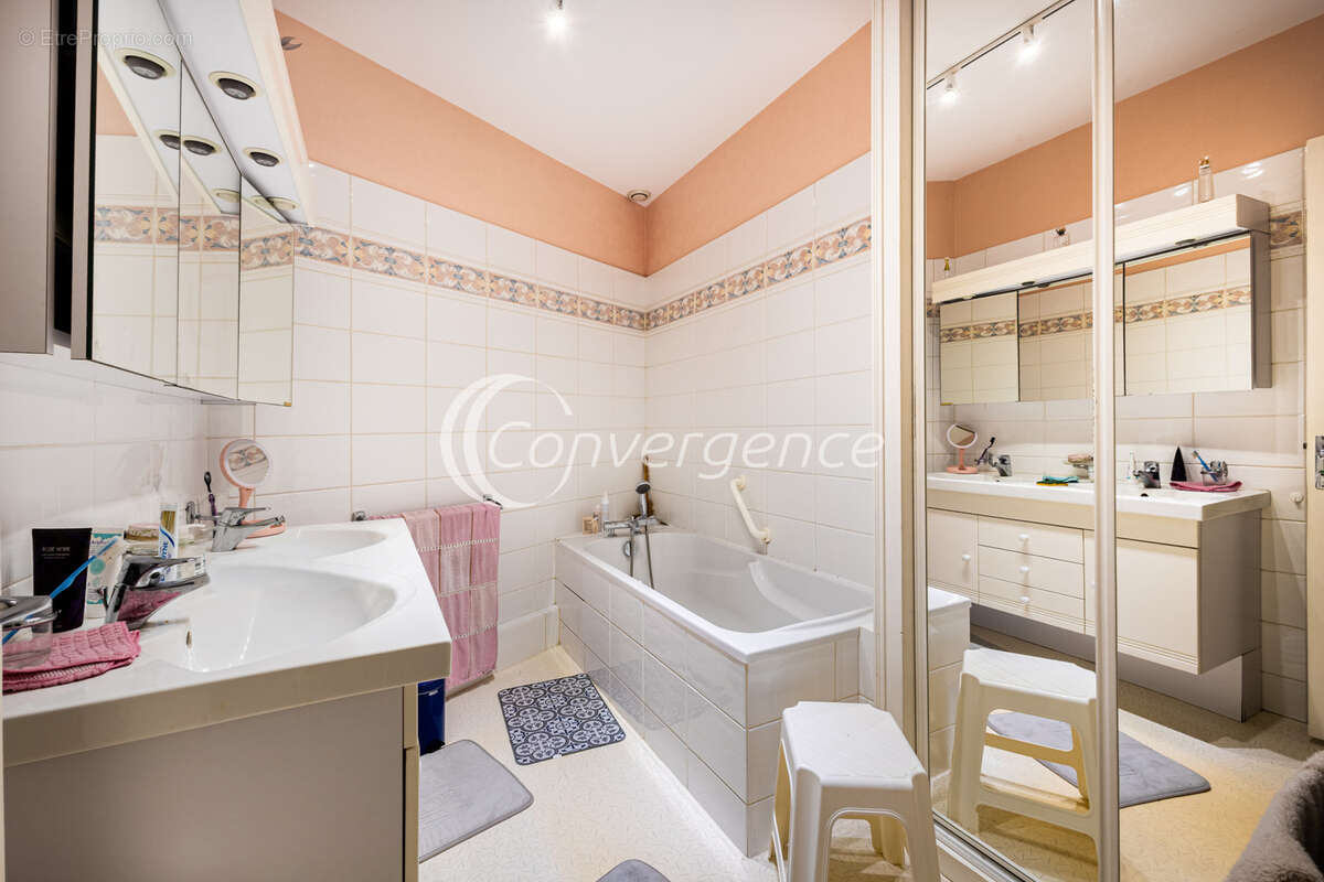 Appartement à CHABANAIS