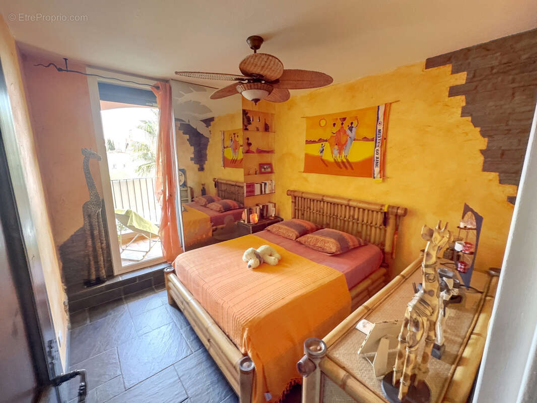 Appartement à CARROS