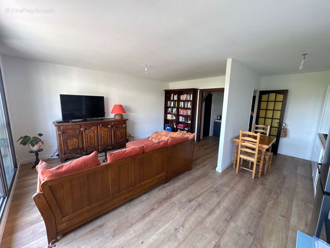 Appartement à CARROS