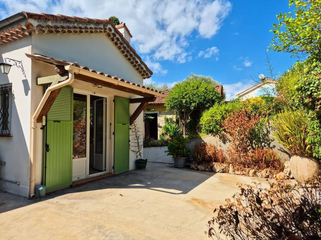 Maison à CAGNES-SUR-MER