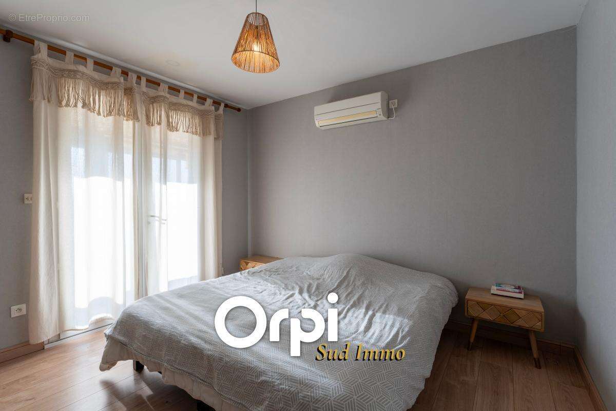 Maison à VILLENEUVE-DE-BERG