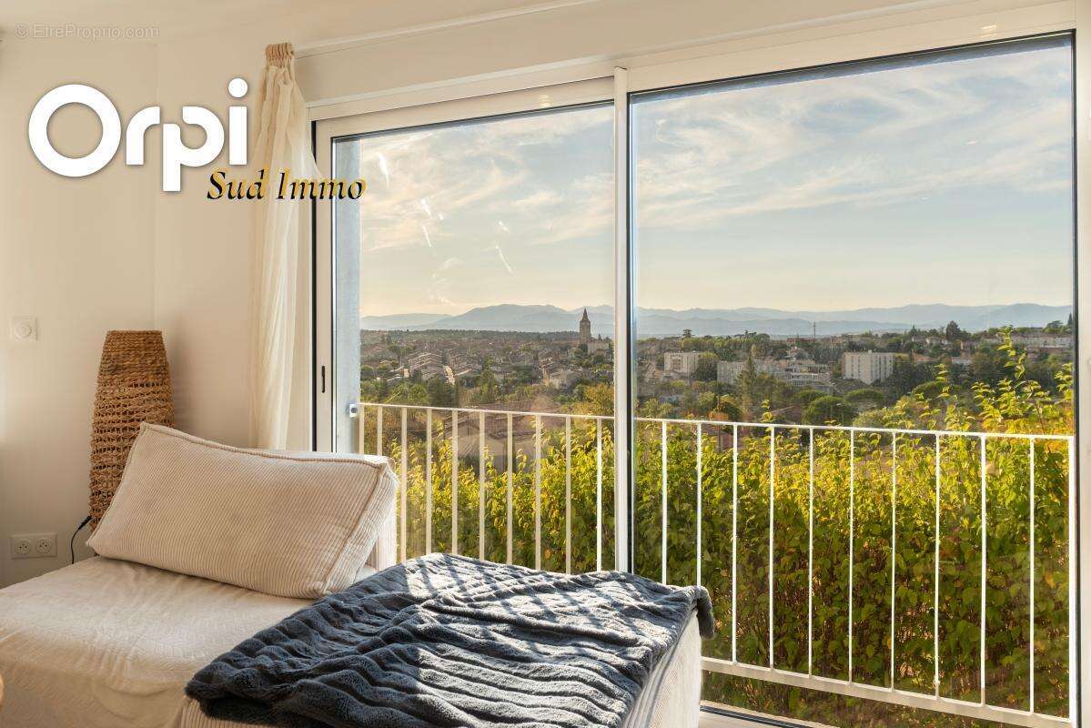 Maison à VILLENEUVE-DE-BERG