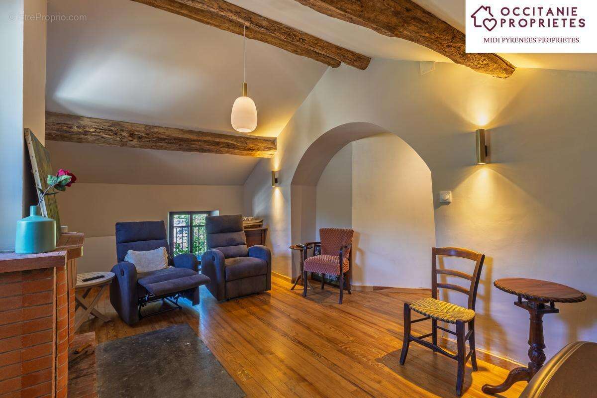 Maison à CUXAC-CABARDES