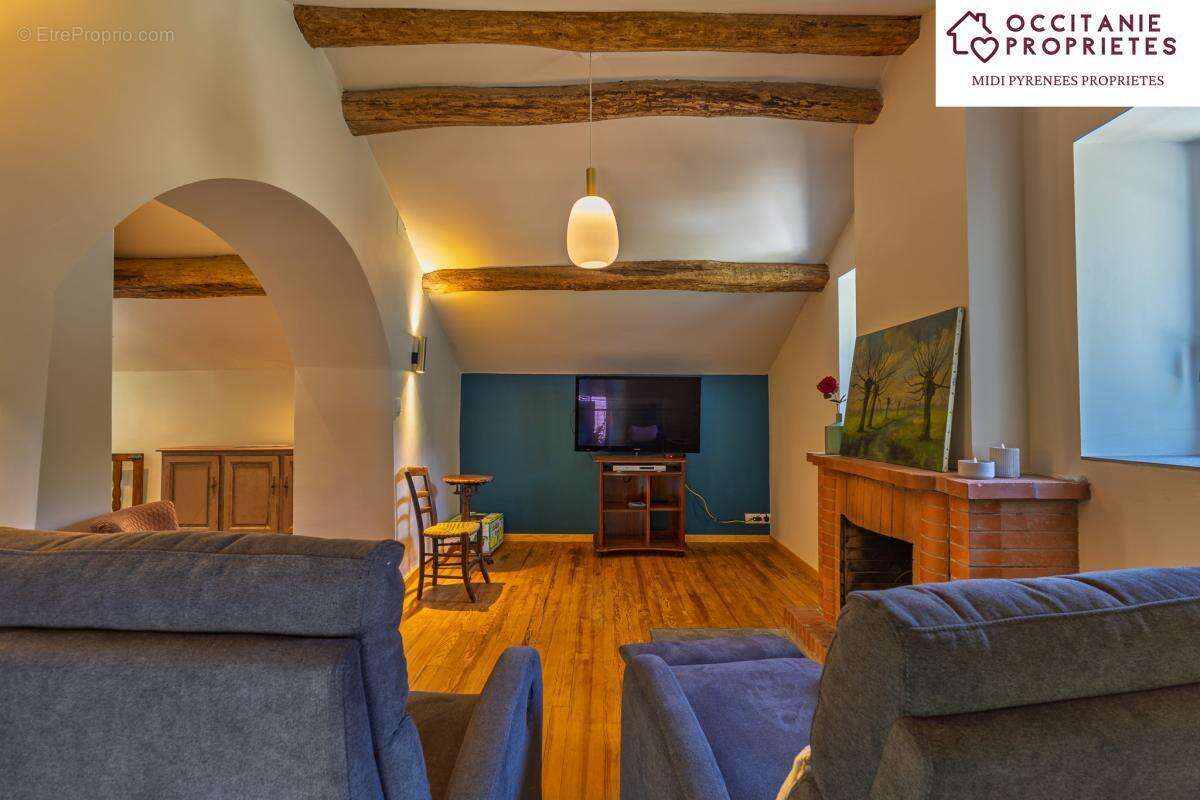 Maison à CUXAC-CABARDES