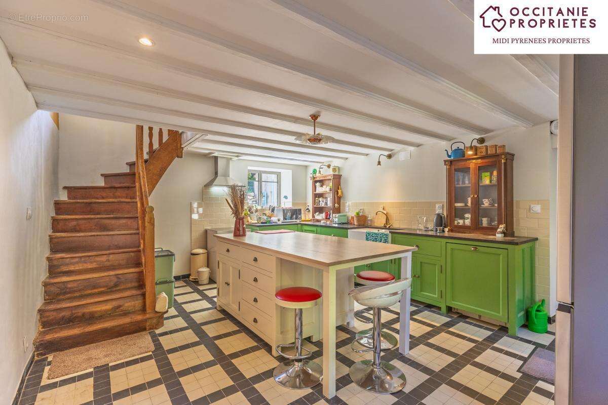 Maison à CUXAC-CABARDES