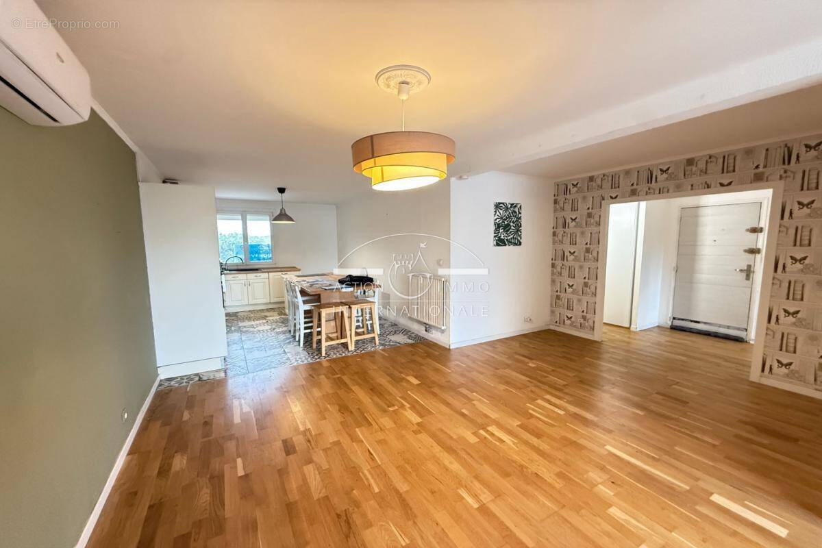 Appartement à SAINT-MARTIN-DE-CRAU