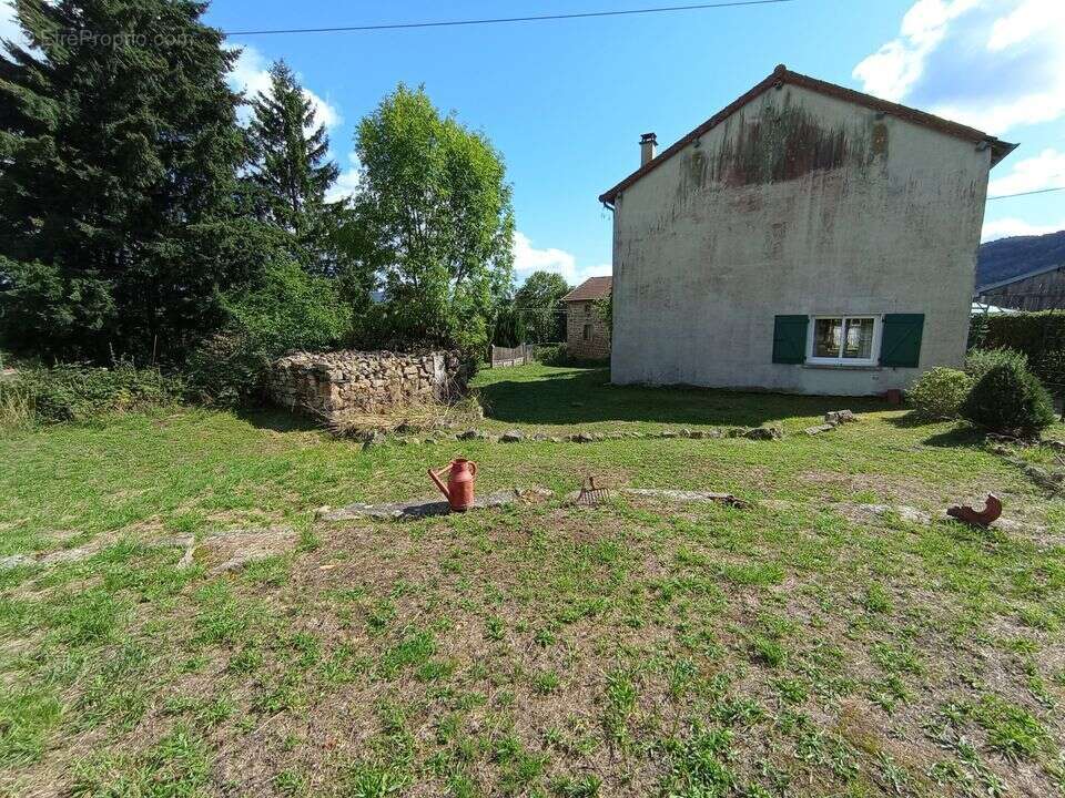 Maison à SAINT-CLEMENT
